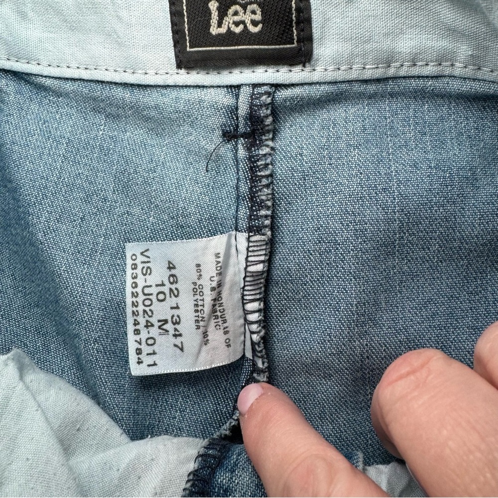 Vintage Lee Women's Blue Denim High Waisted Shorts - Picture 5 of 8